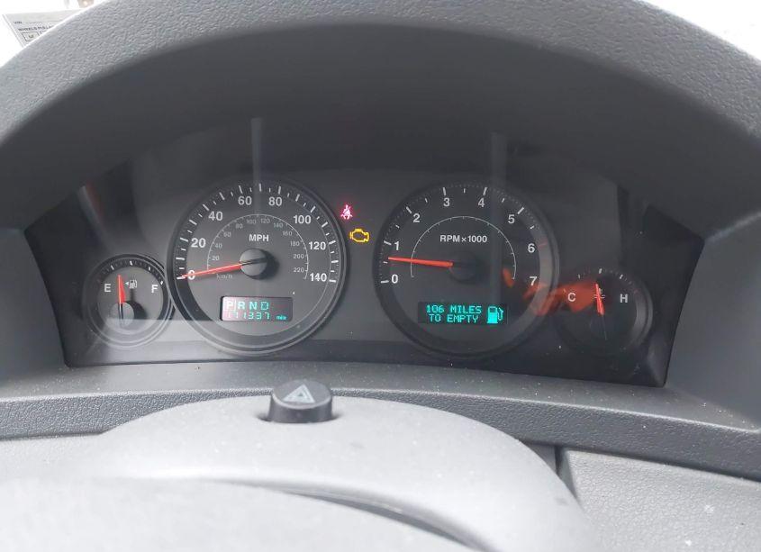 Photo 7 of 2005 Jeep Grand CHEROKEE LAREDO (VIN 1J4GR48K25C541665)