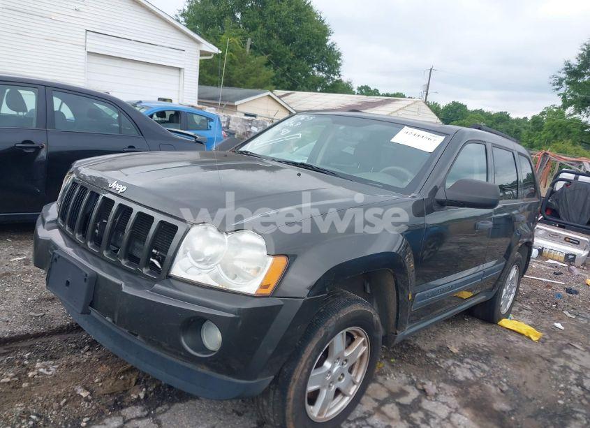Photo 2 of 2005 Jeep Grand CHEROKEE LAREDO (VIN 1J4GR48K35C713606)