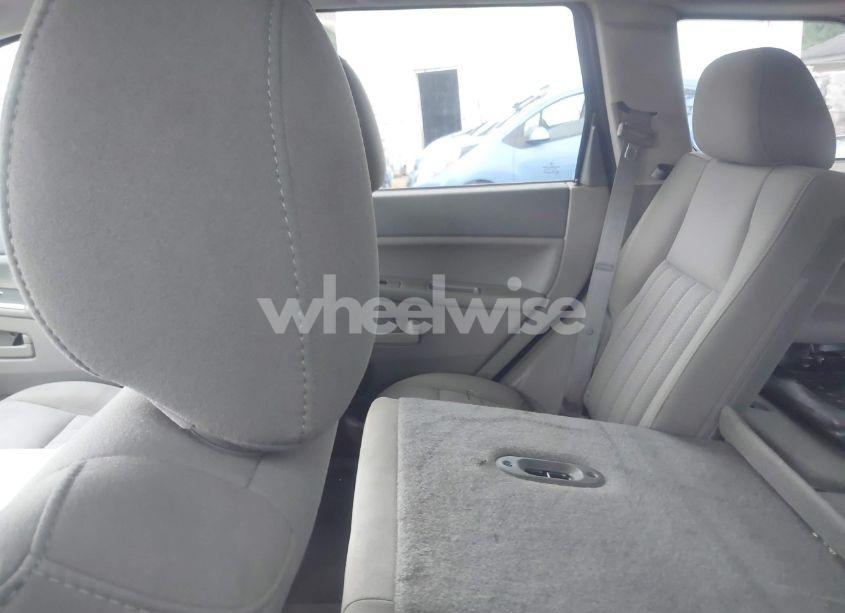 Photo 8 of 2005 Jeep Grand CHEROKEE LAREDO (VIN 1J4GR48K35C713606)