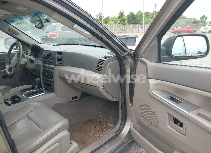 Photo 5 of 2006 Jeep Grand CHEROKEE LAREDO (VIN 1J4GR48K36C176950)