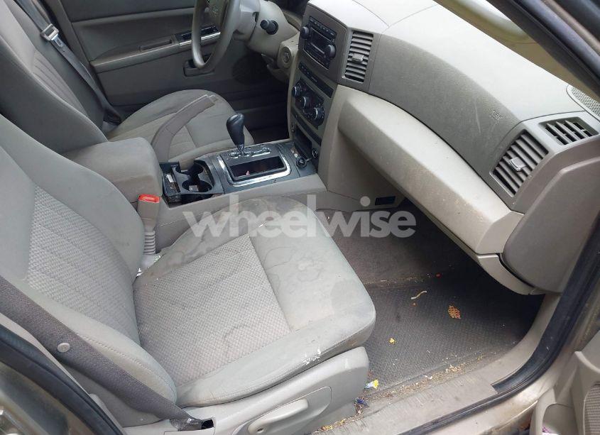 Photo 5 of 2005 Jeep Grand CHEROKEE LAREDO (VIN 1J4GR48K45C519974)