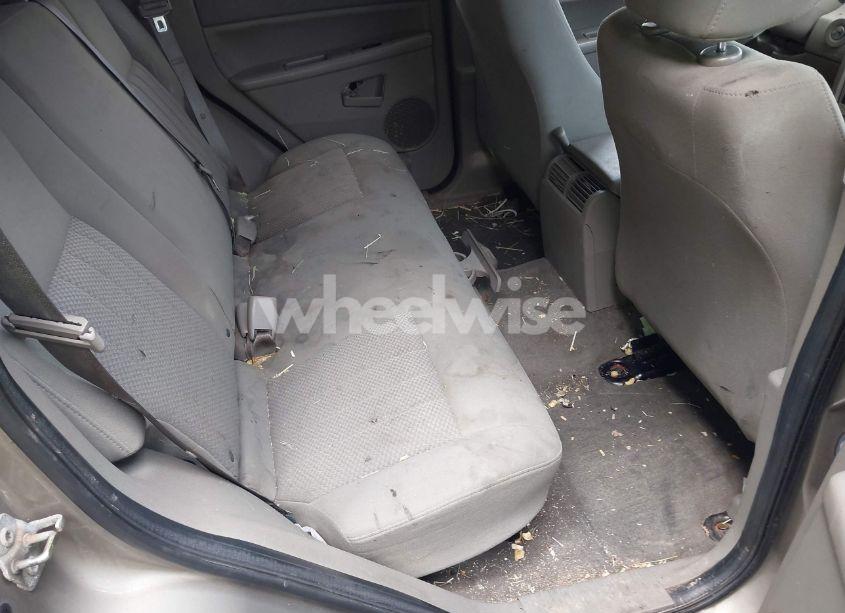 Photo 8 of 2005 Jeep Grand CHEROKEE LAREDO (VIN 1J4GR48K45C519974)