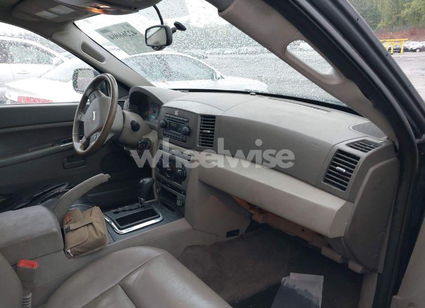 Photo 5 of 2005 Jeep Grand CHEROKEE LAREDO (VIN 1J4GR48K45C535222)