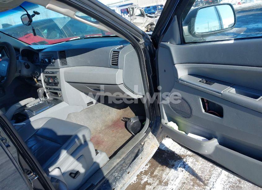 Photo 5 of 2005 Jeep Grand CHEROKEE LAREDO (VIN 1J4GR48K45C646661)