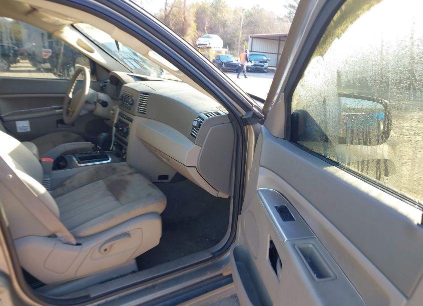 Photo 5 of 2005 Jeep Grand CHEROKEE LAREDO (VIN 1J4GR48K45C726249)