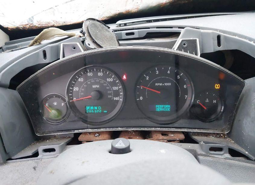 Photo 7 of 2005 Jeep Grand CHEROKEE LAREDO (VIN 1J4GR48K55C606315)