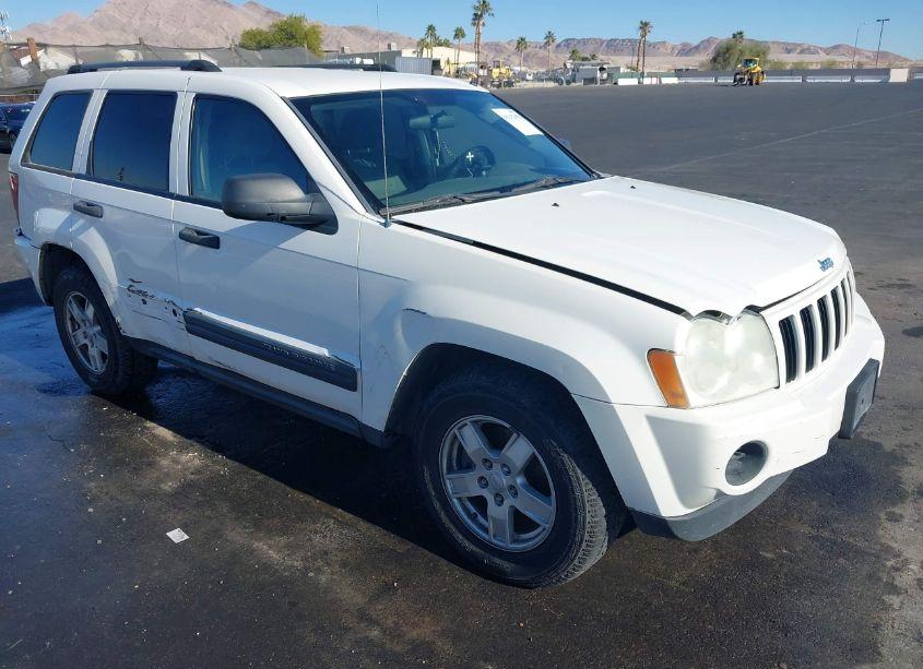2005 Jeep Grand CHEROKEE LAREDO (VIN 1J4GR48K55C658883) main photo