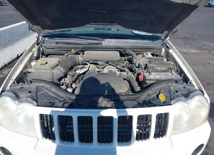 Photo 10 of 2005 Jeep Grand CHEROKEE LAREDO (VIN 1J4GR48K55C658883)