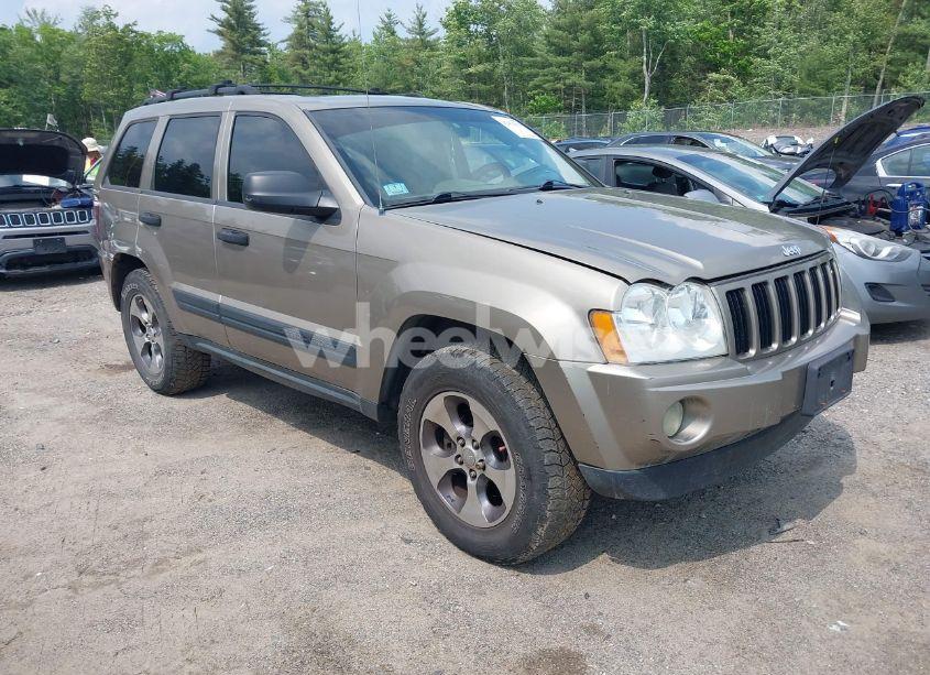 2005 Jeep Grand CHEROKEE LAREDO (VIN 1J4GR48K55C693357) main photo