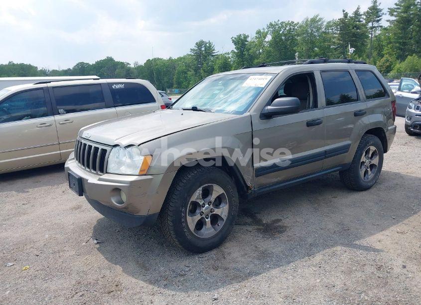 Photo 2 of 2005 Jeep Grand CHEROKEE LAREDO (VIN 1J4GR48K55C693357)