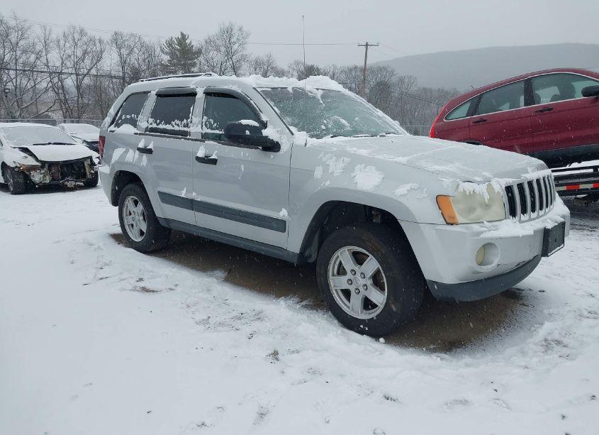 2005 Jeep Grand CHEROKEE LAREDO (VIN 1J4GR48K65C501623) main photo