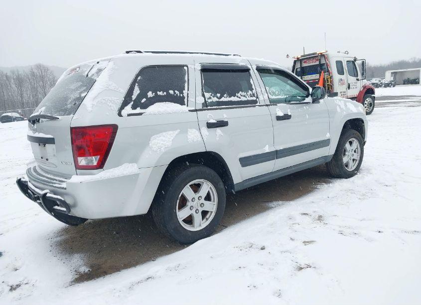 Photo 4 of 2005 Jeep Grand CHEROKEE LAREDO (VIN 1J4GR48K65C501623)