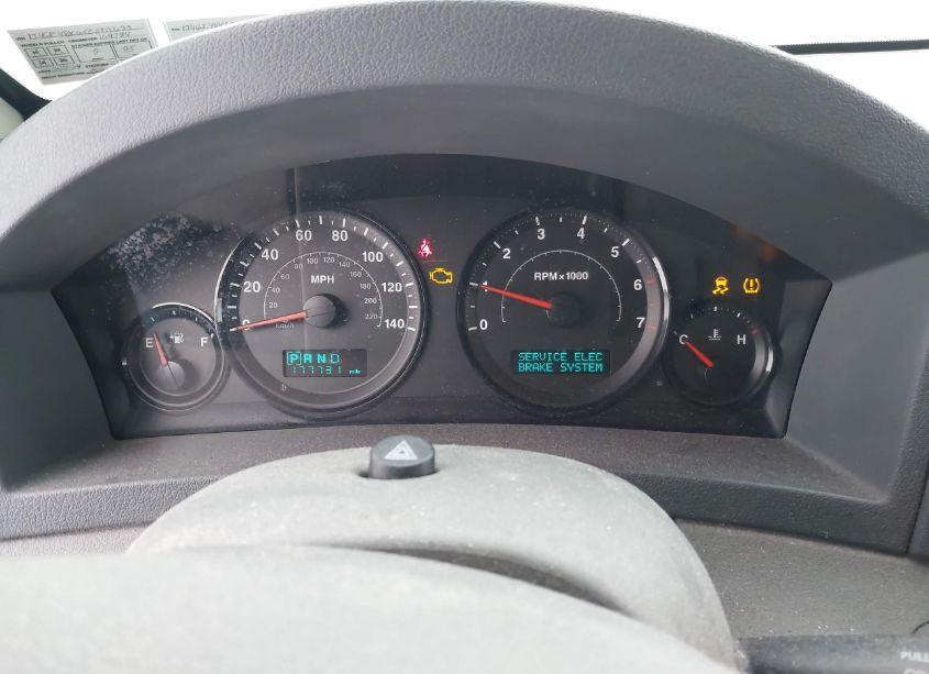 Photo 7 of 2005 Jeep Grand CHEROKEE LAREDO (VIN 1J4GR48K65C501623)