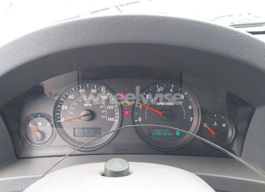 Photo 7 of 2005 Jeep Grand CHEROKEE LAREDO (VIN 1J4GR48K65C516459)