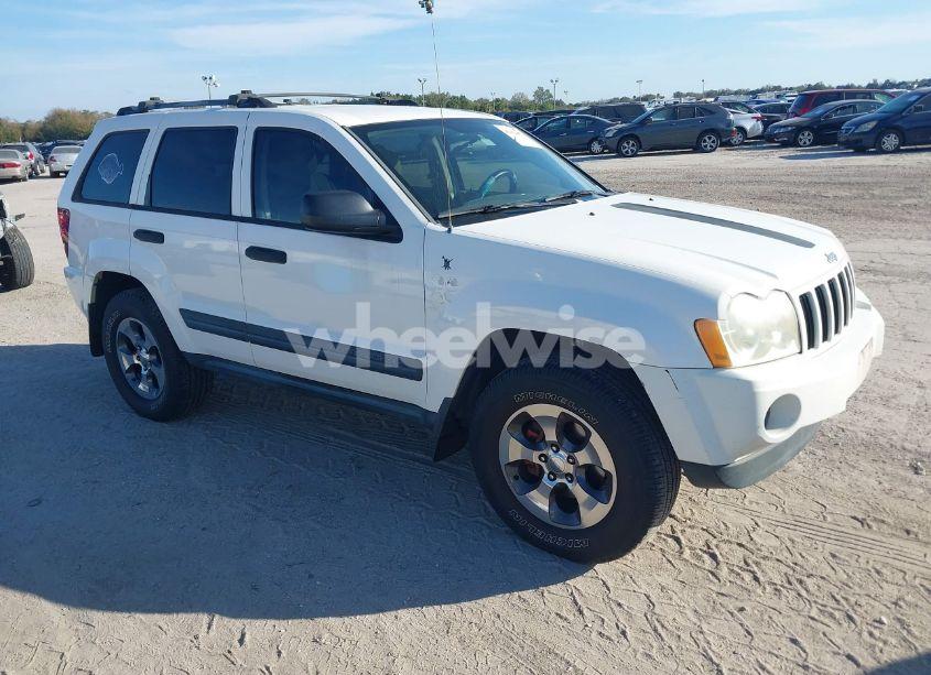 2005 Jeep Grand CHEROKEE LAREDO (VIN 1J4GR48K65C714751) main photo