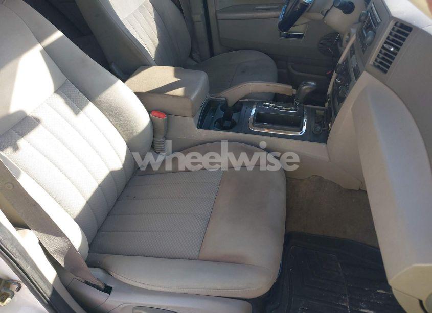Photo 5 of 2005 Jeep Grand CHEROKEE LAREDO (VIN 1J4GR48K65C714751)