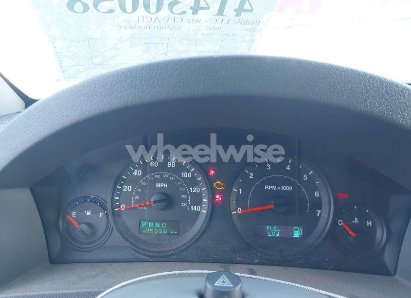 Photo 7 of 2005 Jeep Grand CHEROKEE LAREDO (VIN 1J4GR48K75C512825)