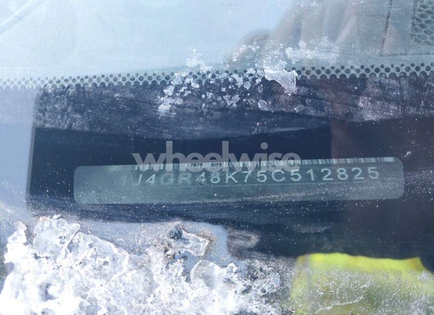 Photo 9 of 2005 Jeep Grand CHEROKEE LAREDO (VIN 1J4GR48K75C512825)