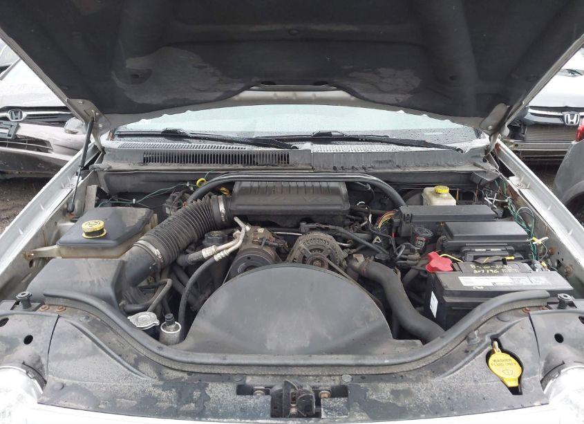 Photo 10 of 2005 Jeep Grand CHEROKEE LAREDO (VIN 1J4GR48K75C596774)