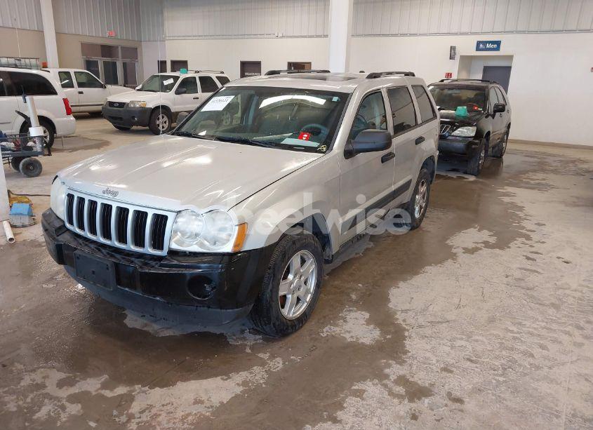 Photo 2 of 2005 Jeep Grand CHEROKEE LAREDO (VIN 1J4GR48K75C672932)