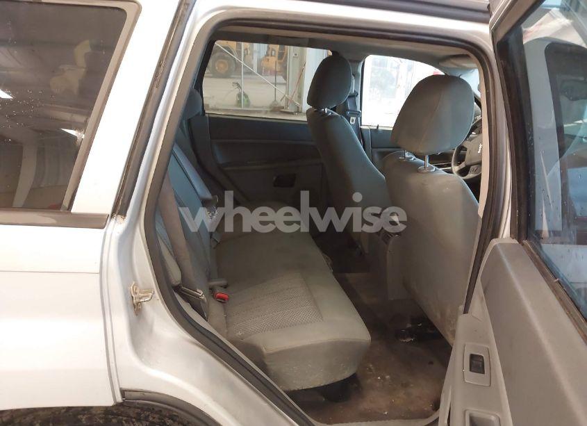 Photo 8 of 2005 Jeep Grand CHEROKEE LAREDO (VIN 1J4GR48K75C672932)