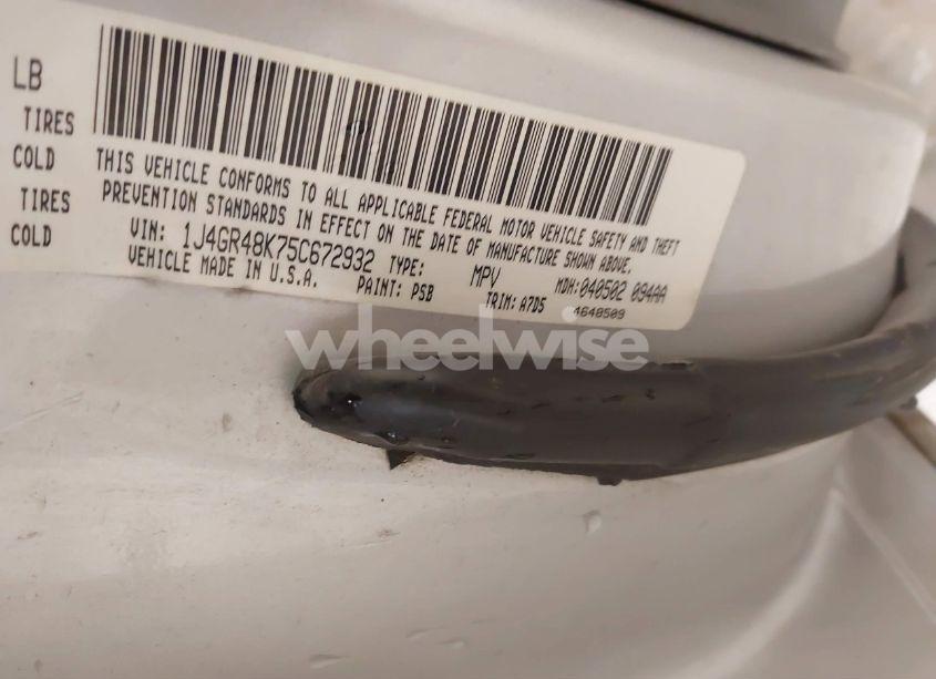 Photo 9 of 2005 Jeep Grand CHEROKEE LAREDO (VIN 1J4GR48K75C672932)