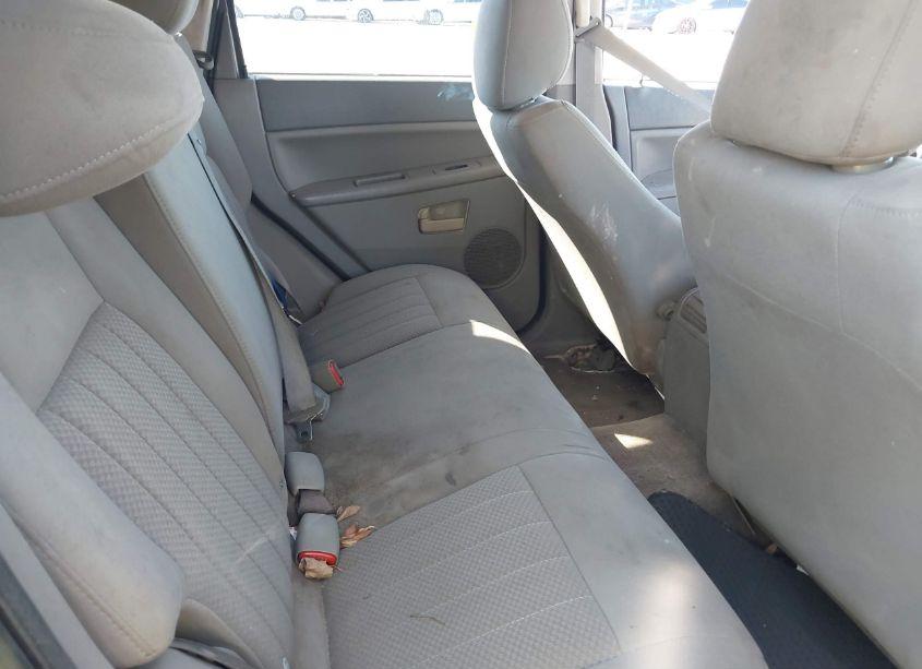 Photo 8 of 2005 Jeep Grand CHEROKEE LAREDO (VIN 1J4GR48K75C693828)