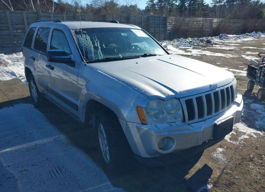 2005 Jeep Grand CHEROKEE LAREDO (VIN 1J4GR48K85C529147) main photo