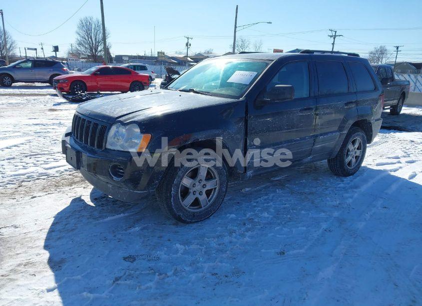 Photo 2 of 2005 Jeep Grand CHEROKEE LAREDO (VIN 1J4GR48K85C628017)
