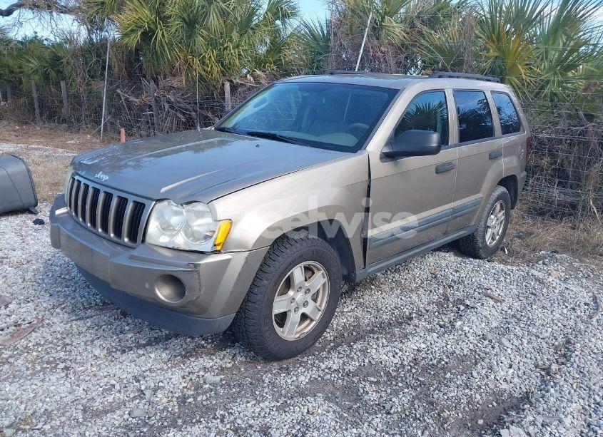 Photo 2 of 2005 Jeep Grand CHEROKEE LAREDO (VIN 1J4GR48K85C629829)