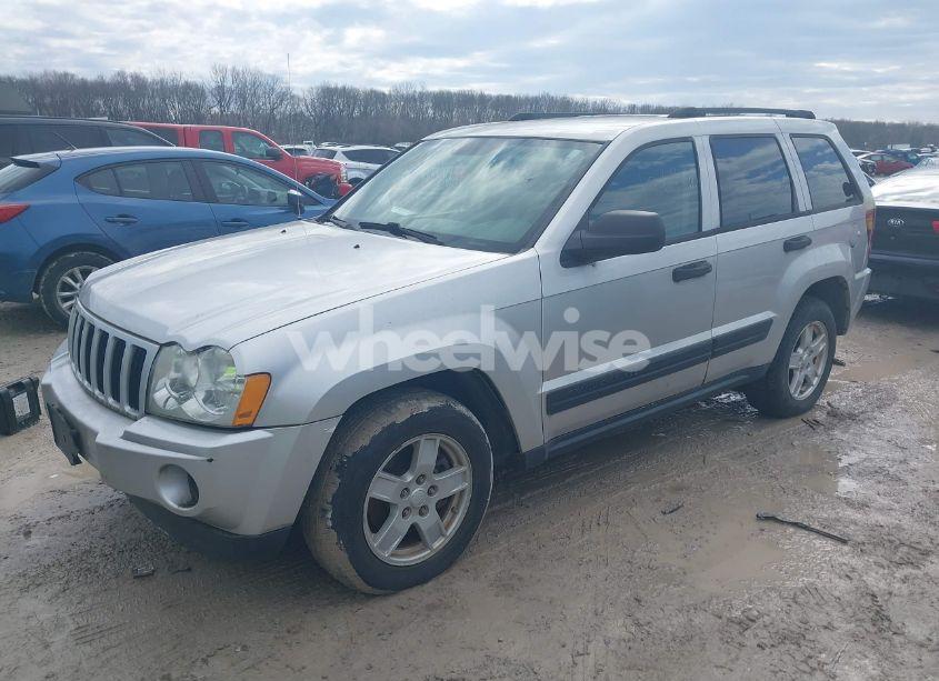 Photo 2 of 2005 Jeep Grand CHEROKEE LAREDO (VIN 1J4GR48KX5C567771)