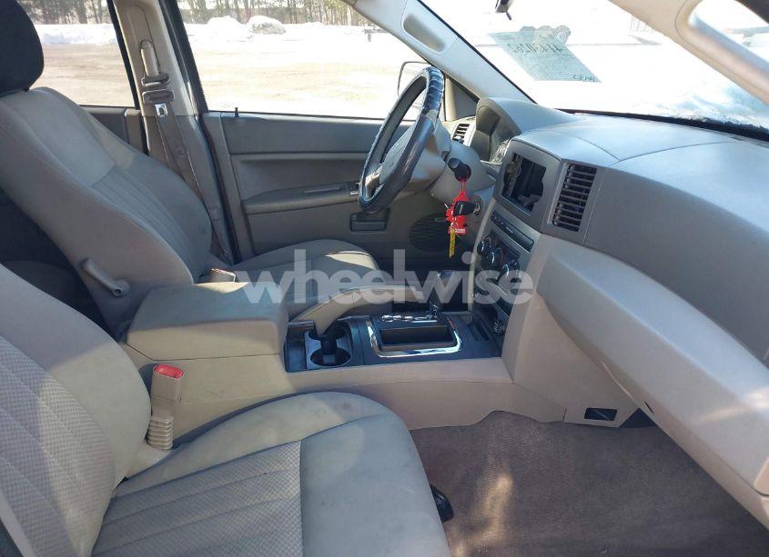 Photo 5 of 2006 Jeep Grand CHEROKEE LAREDO (VIN 1J4GR48KX6C368284)