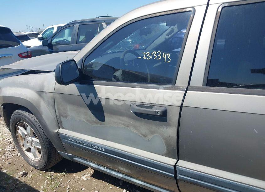 Photo 6 of 2005 Jeep Grand CHEROKEE LAREDO (VIN 1J4GS48K05C663137)