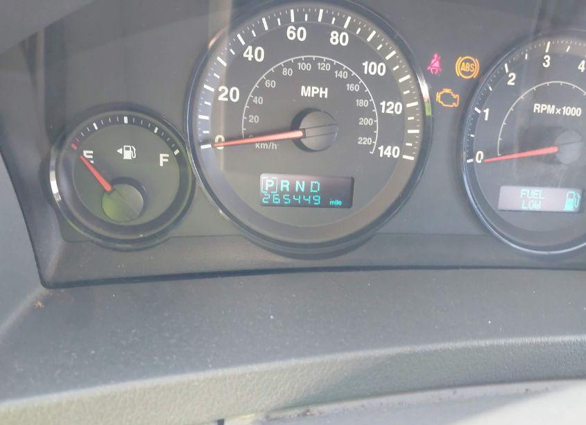 Photo 7 of 2005 Jeep Grand CHEROKEE LAREDO (VIN 1J4GS48K05C686434)