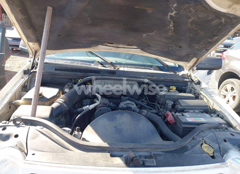 Photo 10 of 2005 Jeep Grand CHEROKEE LAREDO (VIN 1J4GS48K15C524778)