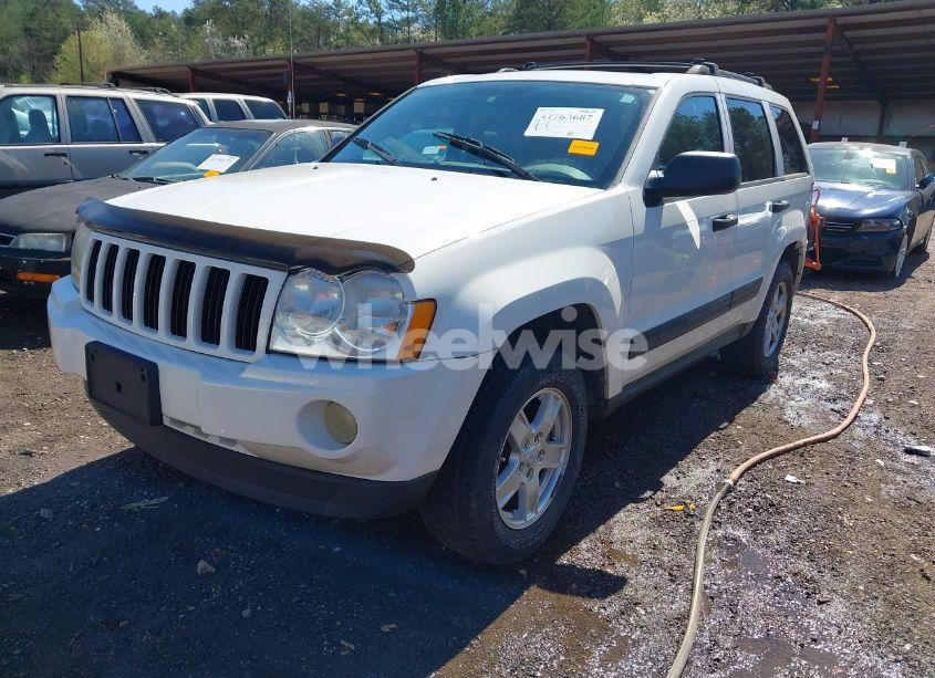 Photo 2 of 2005 Jeep Grand CHEROKEE LAREDO (VIN 1J4GS48K15C524778)