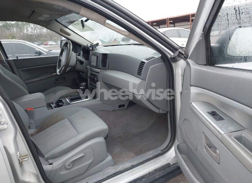 Photo 5 of 2005 Jeep Grand CHEROKEE LAREDO (VIN 1J4GS48K25C633430)