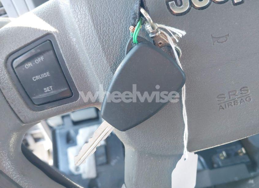 Photo 11 of 2005 Jeep Grand CHEROKEE LAREDO (VIN 1J4GS48K35C507044)