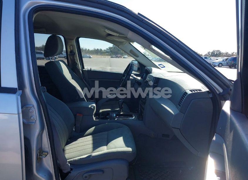 Photo 5 of 2005 Jeep Grand CHEROKEE LAREDO (VIN 1J4GS48K35C507044)