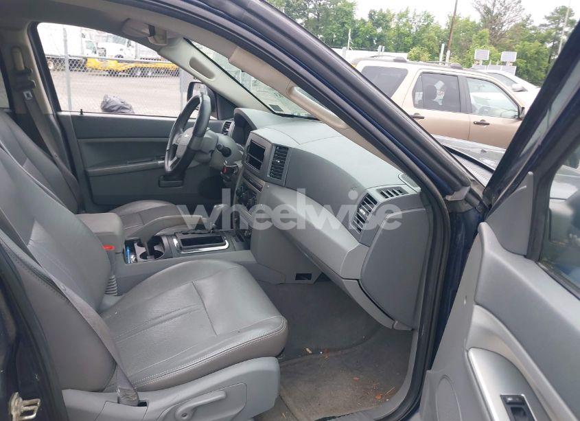 Photo 5 of 2005 Jeep Grand CHEROKEE LAREDO (VIN 1J4GS48K65C717220)