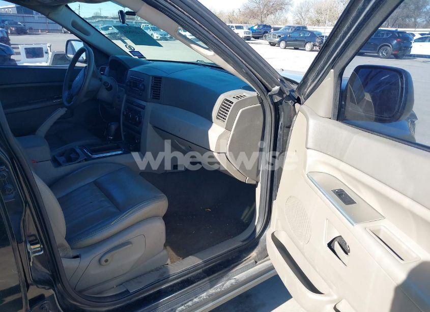 Photo 5 of 2005 Jeep Grand CHEROKEE LAREDO (VIN 1J4GS48K65C724250)