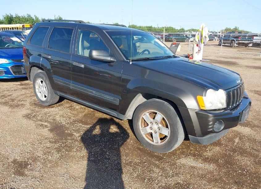 2005 Jeep Grand CHEROKEE LAREDO (VIN 1J4GS48K85C638292) main photo