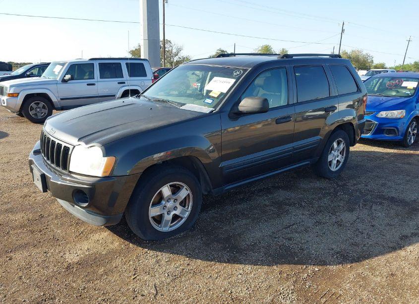 Photo 2 of 2005 Jeep Grand CHEROKEE LAREDO (VIN 1J4GS48K85C638292)