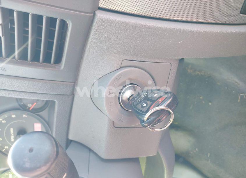 Photo 11 of 2005 Jeep Grand CHEROKEE LAREDO (VIN 1J4GS48N75C505209)