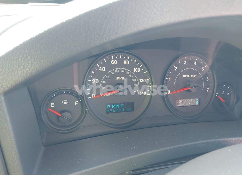 Photo 7 of 2005 Jeep Grand CHEROKEE LAREDO (VIN 1J4GS48N75C505209)