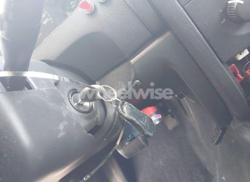 Photo 11 of 2002 Jeep Grand CHEROKEE LAREDO (VIN 1J4GW48N12C193792)