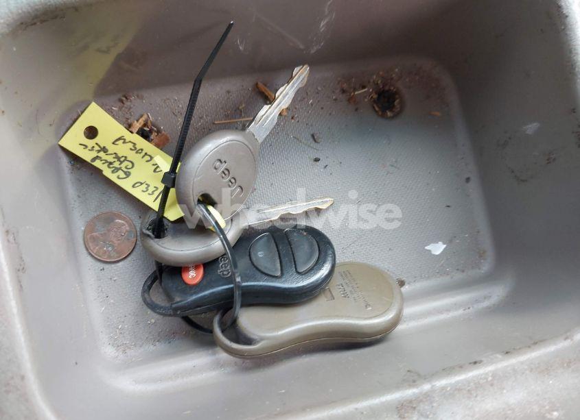 Photo 11 of 2004 Jeep Grand CHEROKEE LAREDO (VIN 1J4GW48N94C407642)