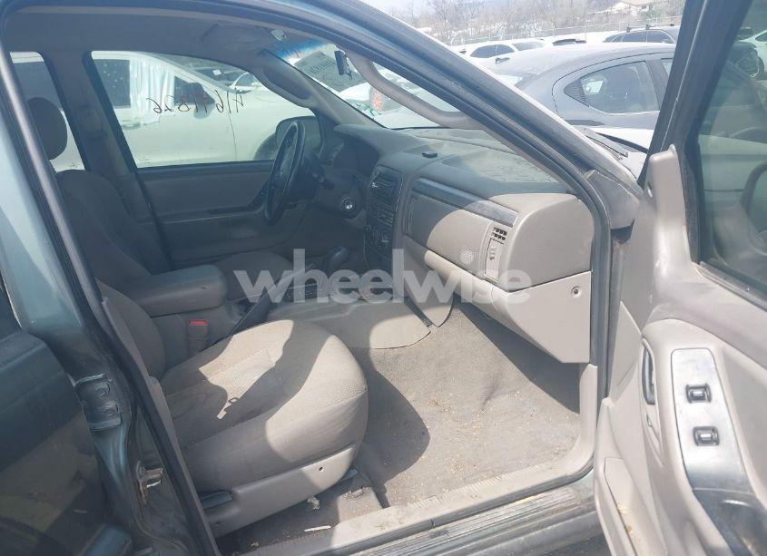 Photo 5 of 2004 Jeep Grand CHEROKEE LAREDO (VIN 1J4GW48S04C208257)