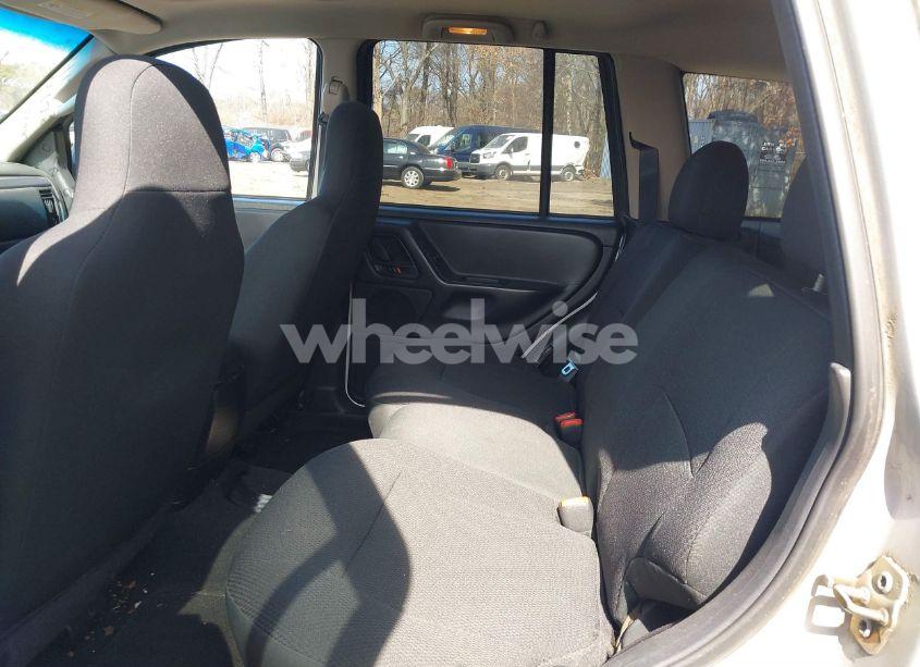 Photo 8 of 2004 Jeep Grand CHEROKEE LAREDO (VIN 1J4GW48S04C374620)