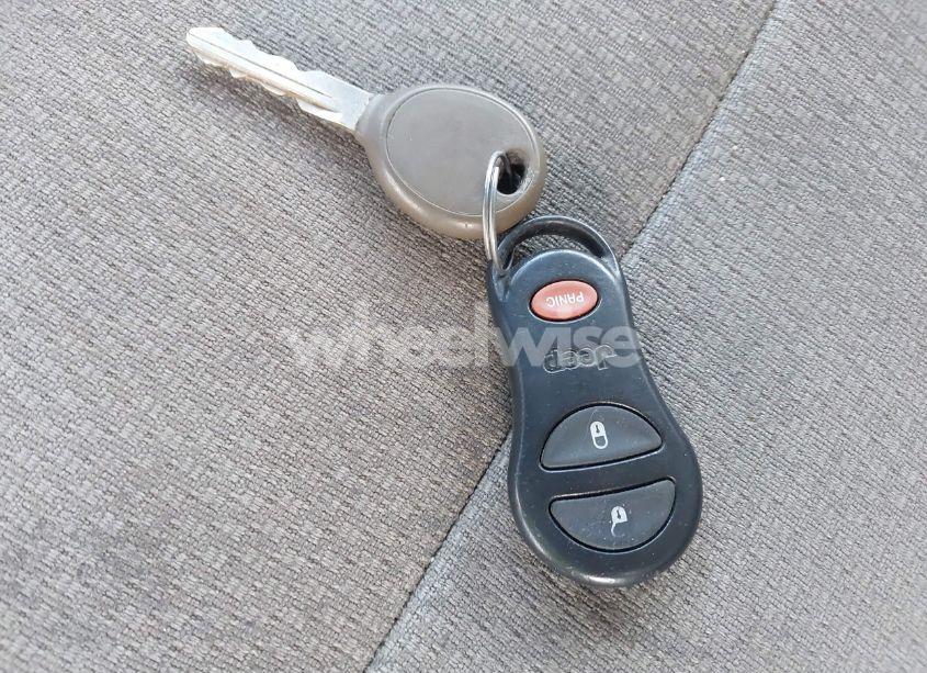 Photo 11 of 2004 Jeep Grand CHEROKEE LAREDO (VIN 1J4GW48S04C380501)